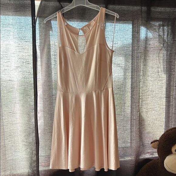 Guess Elegant Pink Sleeveless Dress - Picture 1 of 5